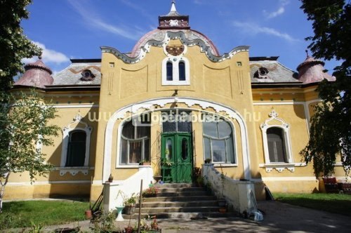 A minimálbér feléért bérelhetünk kastélyt Nagykőrösön