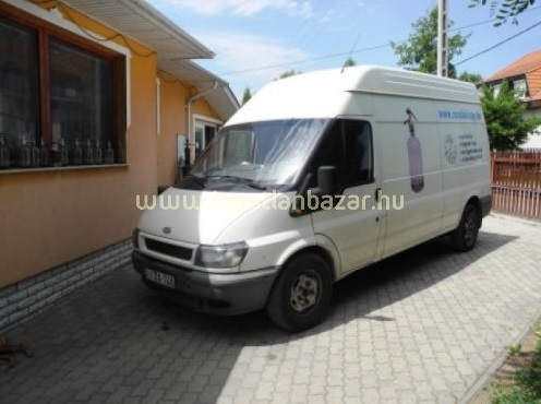 A fröccs-ügy egyik lehetséges nyertese: családi ház szikvízüzemmel eladó