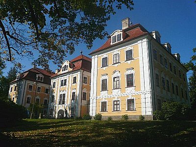 Eladó egy Ferenc Ferdinánd főherceg számára épült kastély!