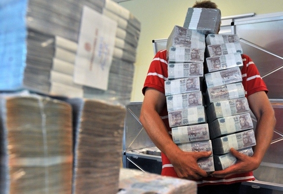 Így költse el az 5 milliárdos lottónyereményét!