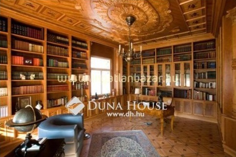 Poirot rajongó? 850 millióért lenyűgöző art deco háza lehet Budapesten!