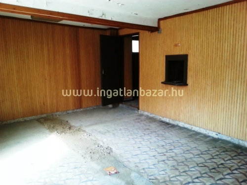 Eladó mozi filmőrülteknek 20 millióért!