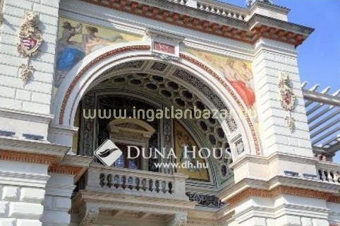 70 millióért a Várkert Bazárnál lakhat!