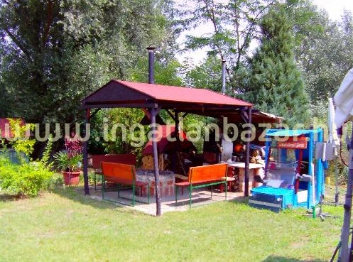 Gyerek- és horgászbarát hétvégi házat valaki?