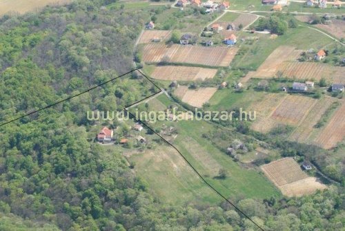 Eladó egy egykori miniszterelnöki vadászrezidencia. De kié?