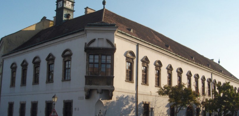 Borozik? Lakjon közel az MNB borboltjához!