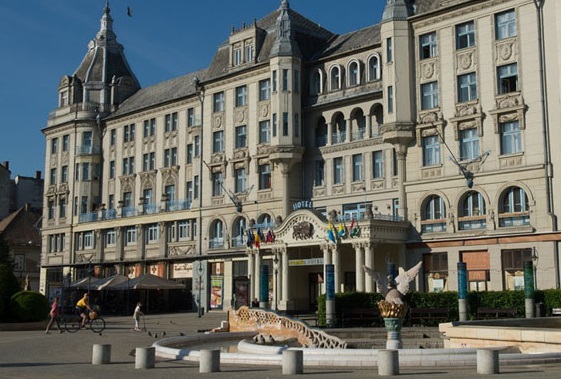 Eladó a Grand Hotel Aranybika teljes 5. emelete