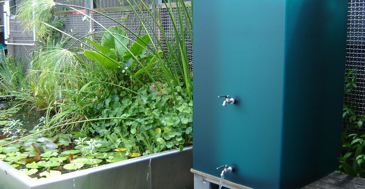 Dizájnos esőgyűjtők, avagy élet az olajoshordón túl