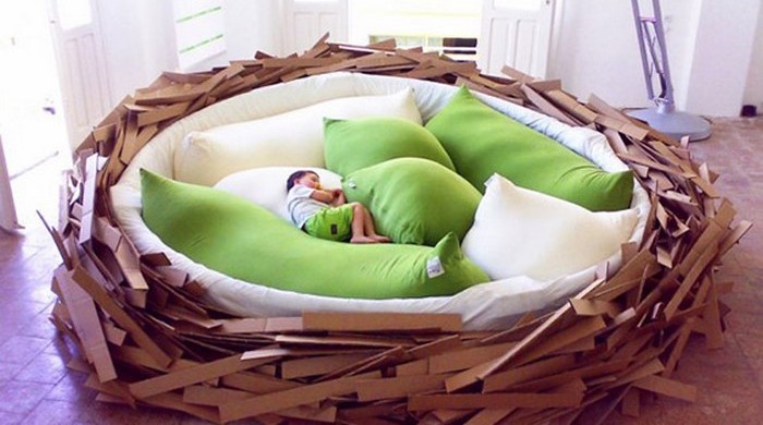 Fészekrakás. Szó szerint!