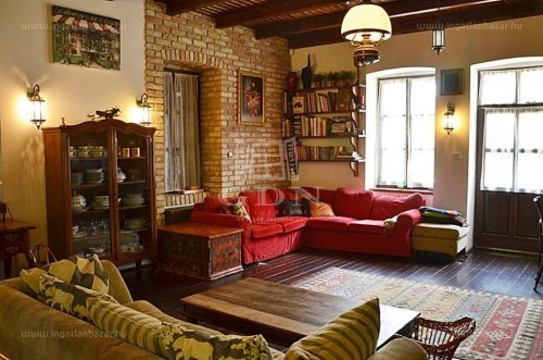 A hét háza: kifinomult, ízléses szépség Siófok közepén