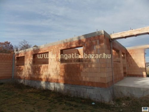 Így lehet Király Gábor szomszédja!