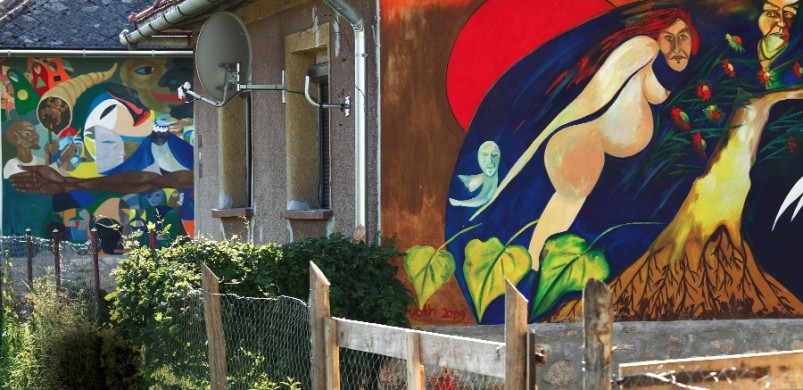 Bódvalenke: az ezerszínű magyar freskófalu