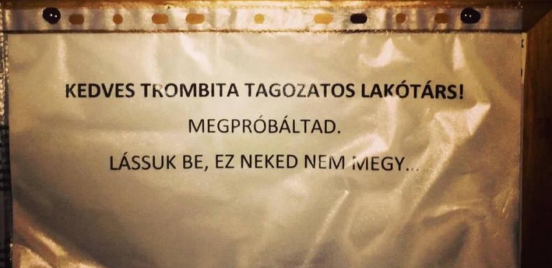Mi mondtuk, hogy lesz még: újabb eszelős lépcsőházi üzenetek