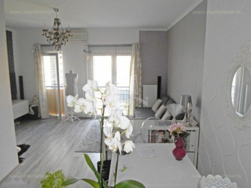 38 nm-es lakás 22,9 millióért a Nyóckerben