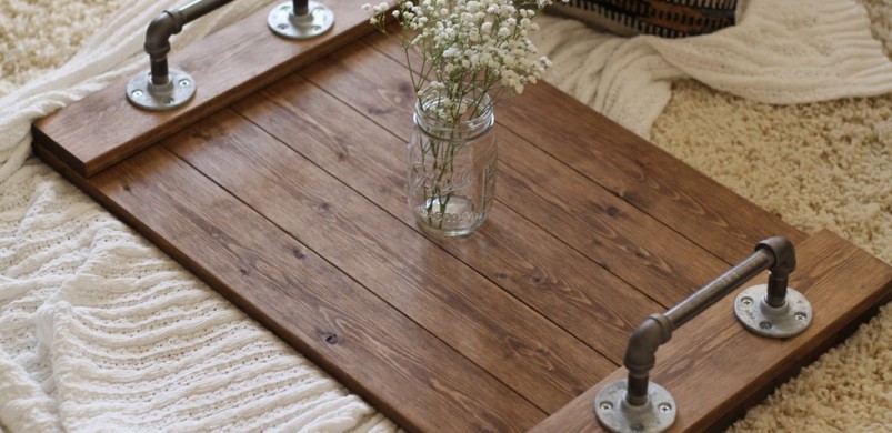 Lustuljunk! 7 zseniális tálca tipp ágyban evéshez!