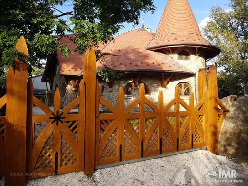 Makoveczből mindig van a piacon? 169 nm most 169 millióért!