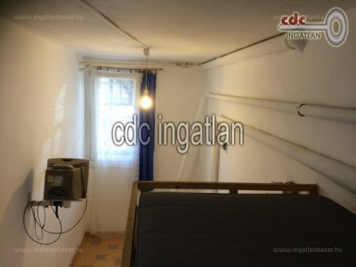 Biztos, hogy az a lépcső jó helyen van…?