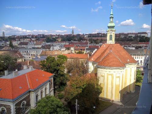 A hét ingatlana: 252 nm-nyi kilátás a „Krisztinára”