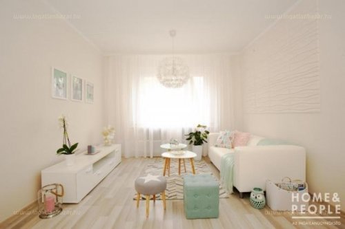 Panel, kicsit másképp: elegancia és kényelem 52 nm-en