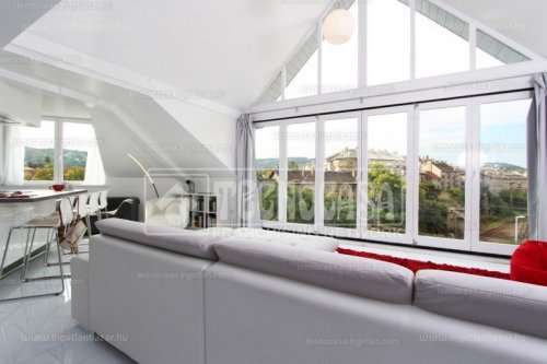 Hófehér luxus a Naphegyen, egészen különös alaprajzzal