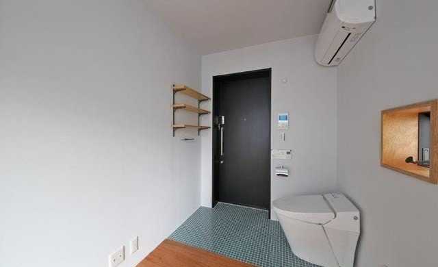 Egy 9,22 nm-es albérlet, ahol a WC kagyló fogadja az érkezőt. Most csak havi 145 ezer forintért!