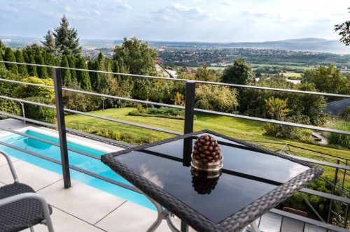 66fc138e-fe92-4f9b-9c26-12b85a634f6c_1024x768b