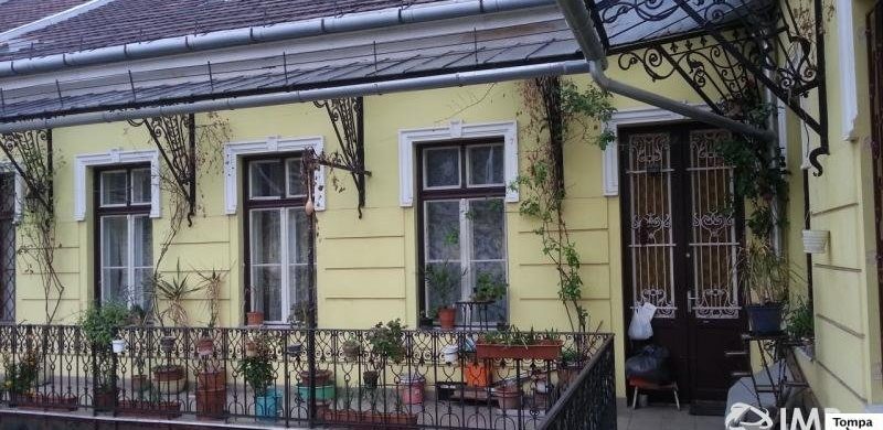 Kísért a múlt: 198 milliós ingatlan a Dohány utcai Zsinagógánál, elképesztő állapotban