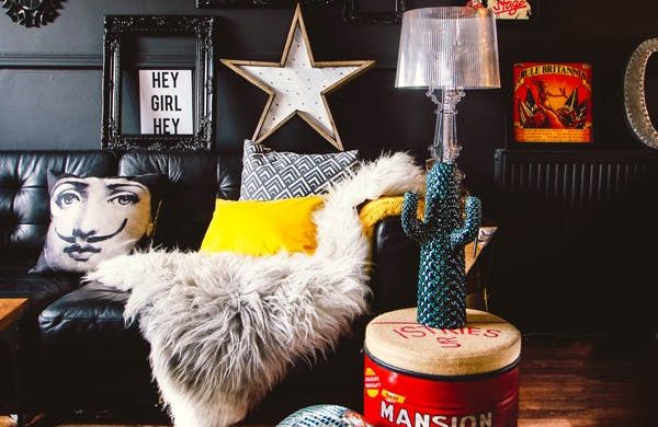 Fekete és nagyon színes: giccses túlkapás, vagy őrületesen vonzó dizájn?