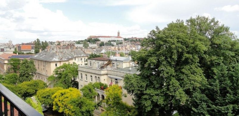 Eladó luxus villa a Széll Kálmán tér közelében, egyenesen 1927-ből