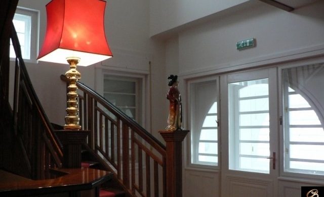 Havi két millióért egy helyes kis reprezentatív villában lakhat!