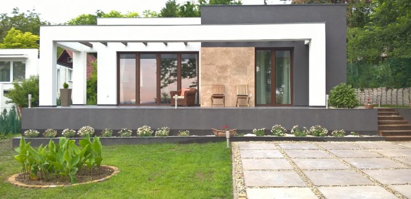 Szentendre minimál: egy modern épület az antik városkában