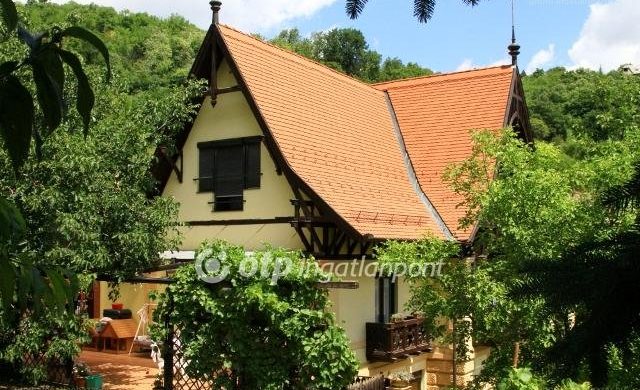 Fogós kérdés: de hogyan rendezzünk be egy XIX. századi, elegáns villát?