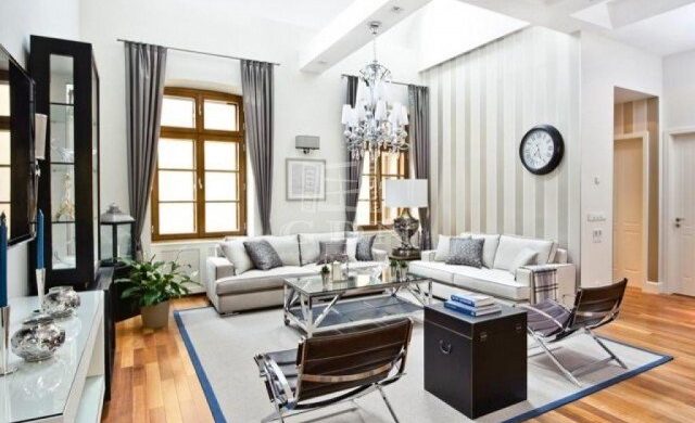 420 millióért kínálják a Budai Vár egyik legexkluzívabb lakását. Nem is olyan drága…!