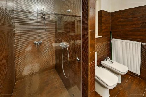 {"priority":4,"starred":0,"location":"indoor"}