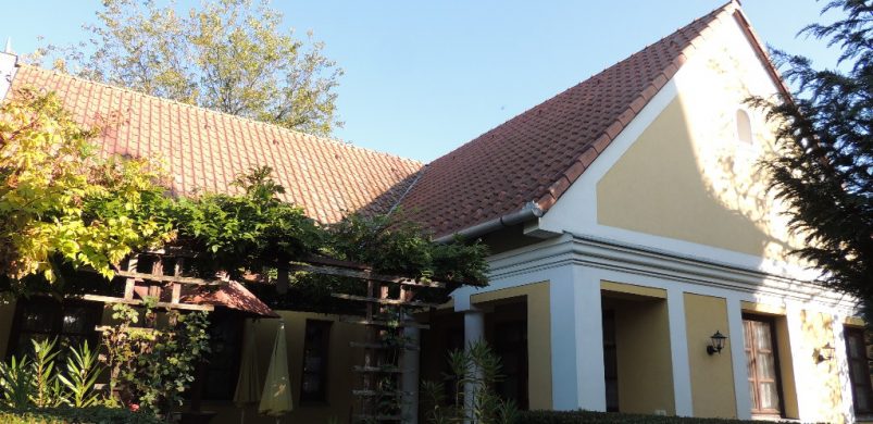 Egy zalaegerszegi kúria, a hagyományok kedvelőinek. Csupán 56 millióért!