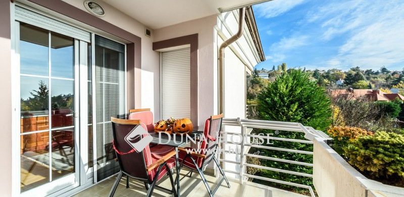 Unja a rossz időt? Nézegesse ezeket a vidám, pozitív ingatlan fotókat! Vigyázat, szerelem-lakás!