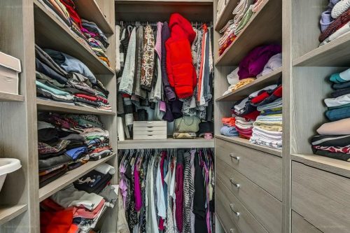 {"priority":10,"location":"indoor","starred":0}