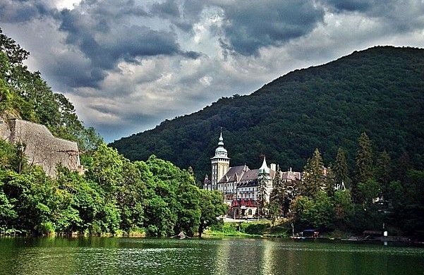 Egyetlen eladó ingatlan van a lillafüredi Palotaszálló közelében. Az viszont csodás!