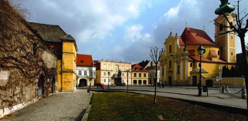 Venne egy darabot egy híres, magyar várból? Most kazamatákkal együtt megteheti!