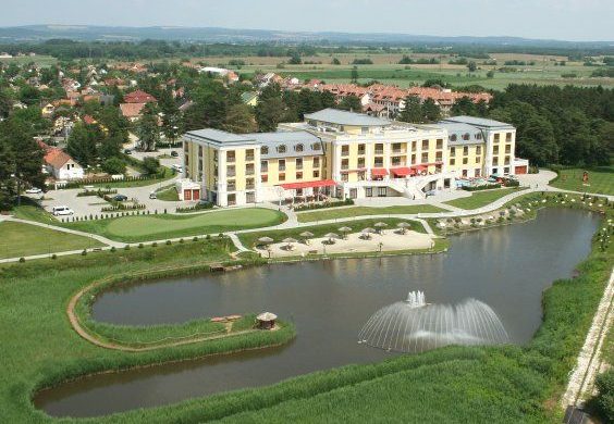 Befektető: bárki számára elérhető a „lukra futott” gödi golfparadicsom