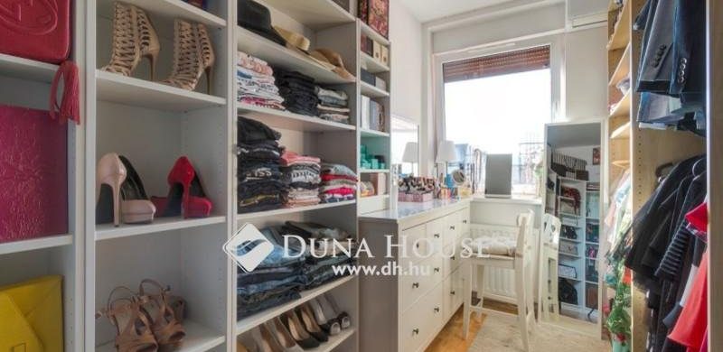 Megtaláltuk Carrie Bradshaw budapesti lakását! 70 millióba kerül…