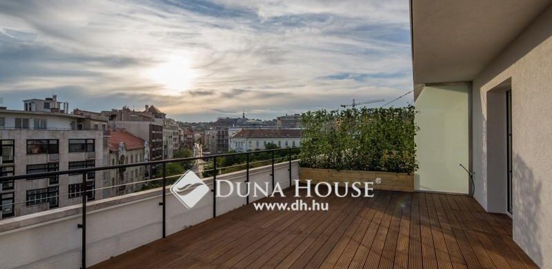 Venne lakást a teraszáért? Mi igen…Ezt legalább is mindenképp.