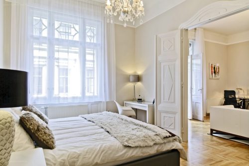 Photo © Zsofia Jurassza https://www.jurassza.com