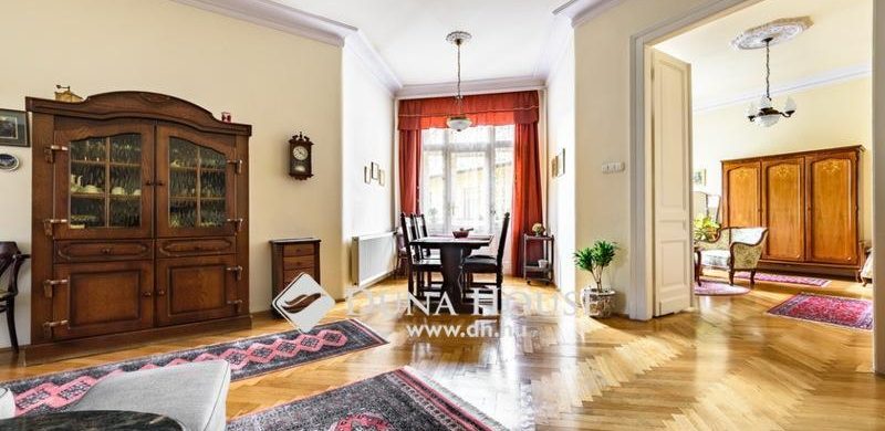 Elviselhetetlenül szépek az ilyen klasszikus, budai polgári lakások!