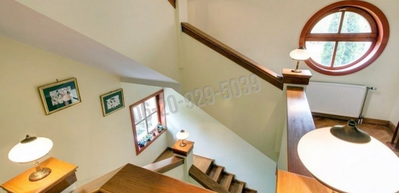 Gondosan tervezett, pasztell ház belső Érdről, 270 millióért.