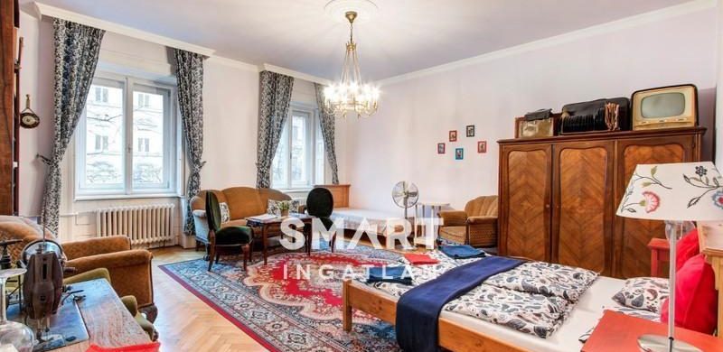 Retró az Andrássy-n: amire buknak a turisták. Nézelődjön 110 nm-en, egy Airbnb lakásban!