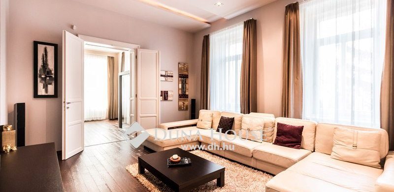 Úri huncutság: motor a szobában. Lakberendezői zsenialitás vagy design túlkapás? Ön dönt!