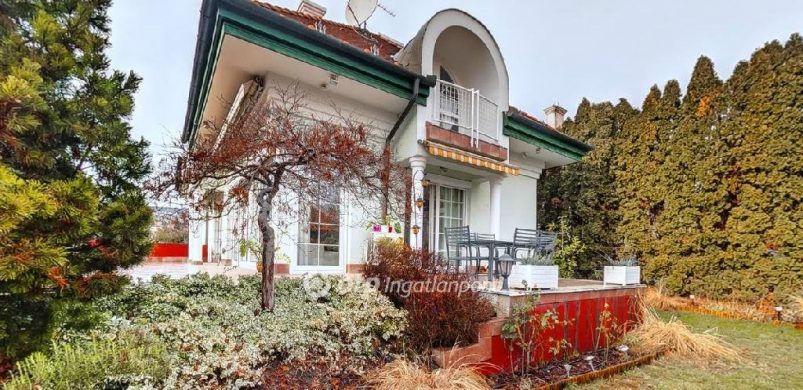 Így fest egy amerikai tervek alapján készült családi ház a XI. kerületben!