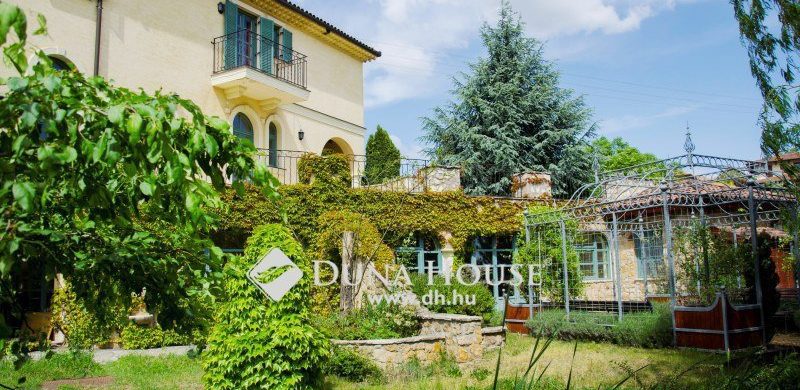 Olcsóbb és kisebb (?) lett a kedvenc budaörsi, mediterrán villánk!