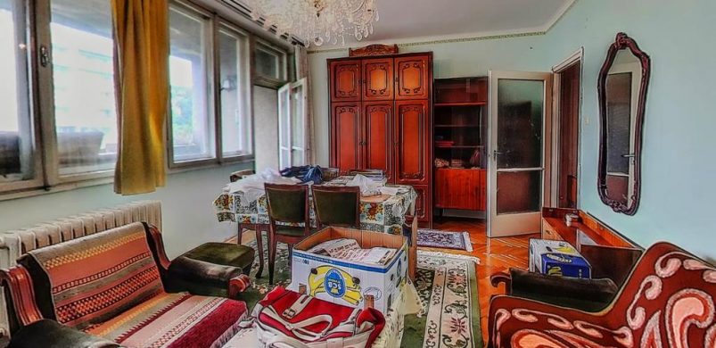 Kuriózum percek: a kihaló félben lévő Kádár-kori retro stílus egyik utolsó gyöngyszeme